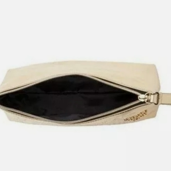 VS LOVE Perforated Beauty Bag - Picture 4 of 10